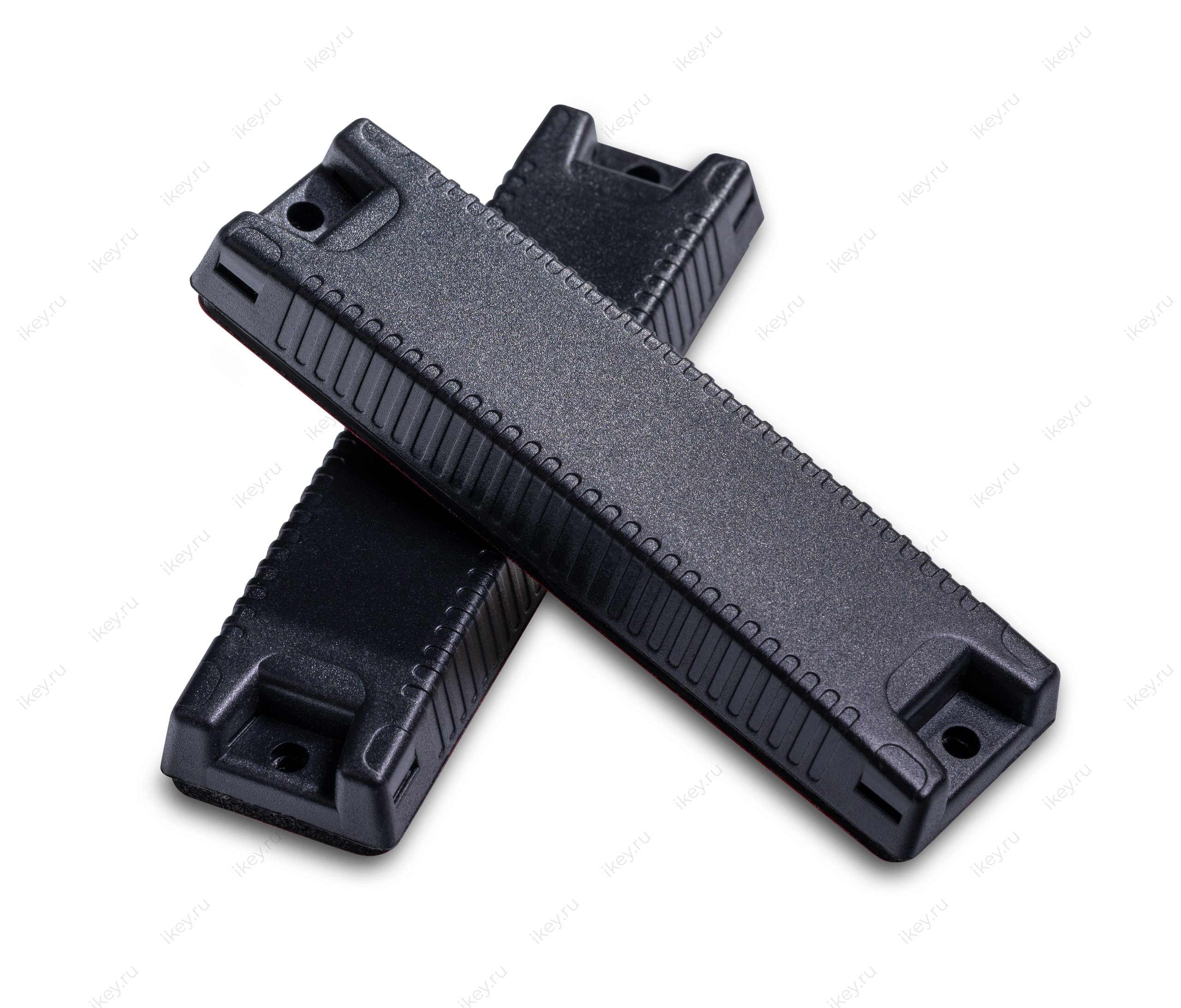 Метка UHF самоклеящаяся U8824 - 1